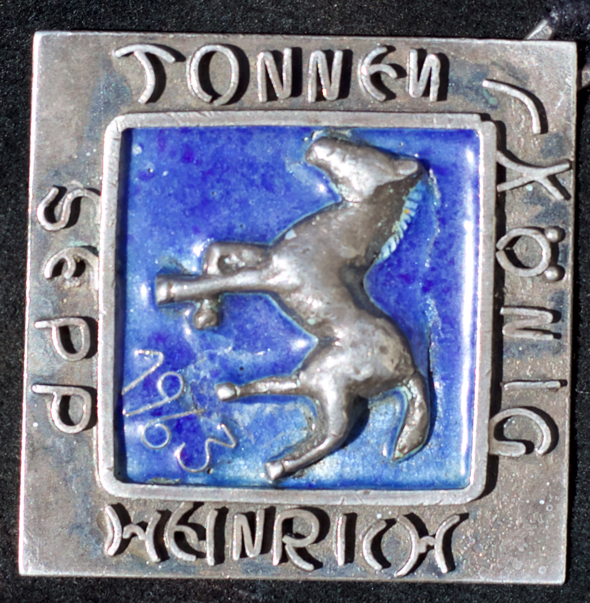 1963